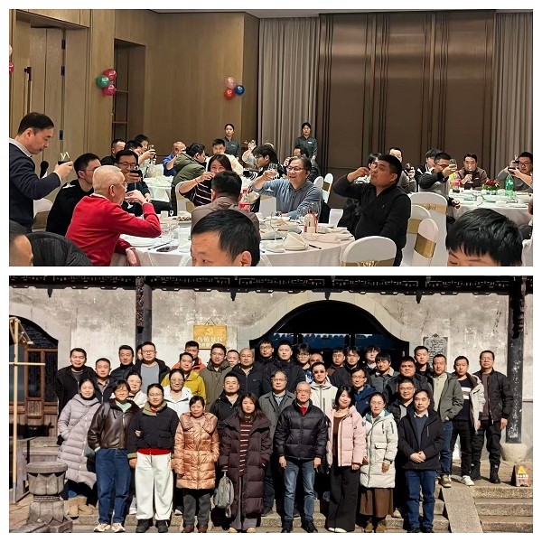 年会开场 合照4.jpg